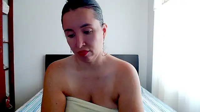 emely sexx20 online show from December 2025 02:49:02 PM