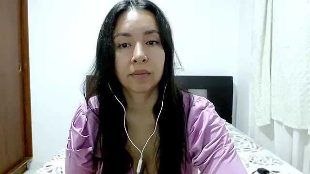 emely sexx20 online show from September 2025 10:11:01 AM