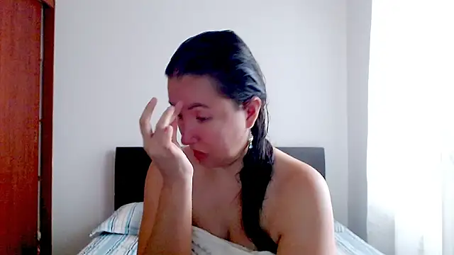 emely sexx20 online show from November 2025 04:40:02 PM