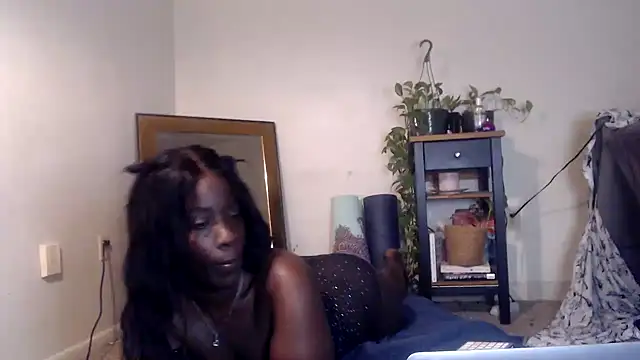 Snapshot of vixenpaisley2 chatting on December 2024 09:11:01 AM vixenpaisley2 online show from December 2024 09:11:01 AM