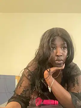 Snapshot of vixenpaisley2 chatting on February 2025 06:35:02 PM vixenpaisley2 online show from February 2025 06:35:02 PM