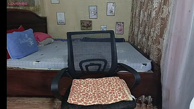 Lanian 99 online show from November 2025 12:04:02 AM