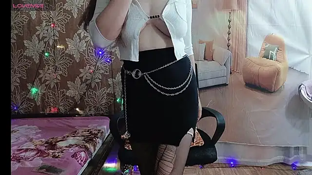 Lanian 99 online show from November 2025 04:28:02 AM