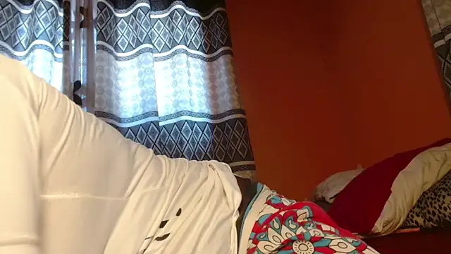 Snapshot of titi_fiesta chatting on March 2025 08:11:01 AM titi fiesta online show from March 2025 08:11:01 AM