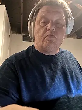 jrsexy83 online show from April 2026 07:33:01 AM