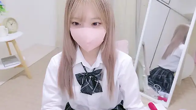 AZUnyan  online show from October 2025 02:54:02 PM