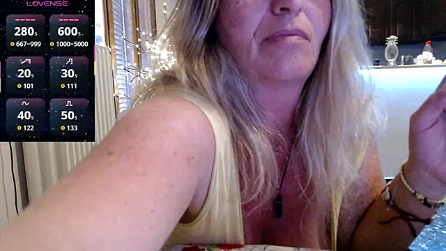 Snapshot of JennaDeluxe chatting on March 2026 09:31:02 AM JennaDeluxe online show from March 2026 09:31:02 AM