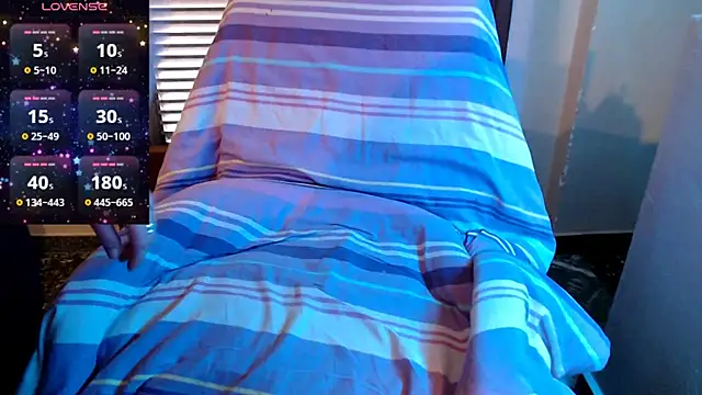 Snapshot of JennaDeluxe chatting on January 2026 08:51:01 AM JennaDeluxe online show from January 2026 08:51:01 AM