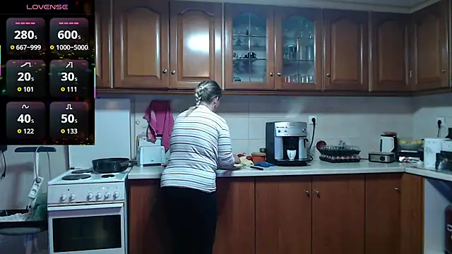 JennaDeluxe online show from April 2026 04:52:01 PM