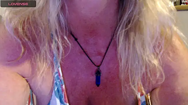 JennaDeluxe online show from September 2025 09:11:02 PM