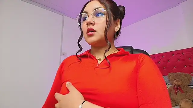 ashlei  online show from February 2026 11:28:02 PM