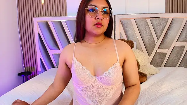 ashlei  online show from July 2026 06:29:01 PM