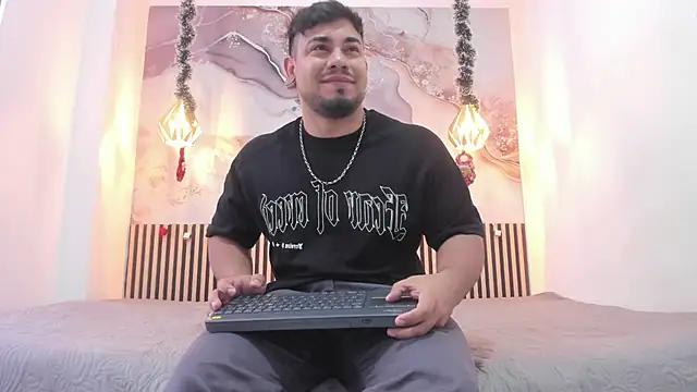 BrianMalonee online show from December 2025 12:05:01 PM