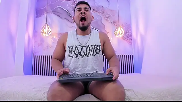 BrianMalonee online show from September 2025 12:12:02 PM