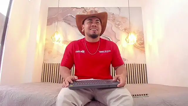 BrianMalonee online show from November 2025 12:05:01 PM