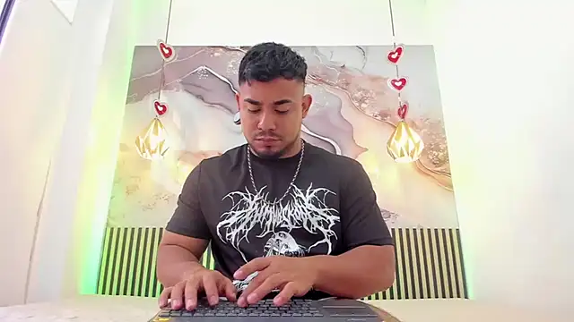 BrianMalonee online show from April 2026 12:22:01 PM