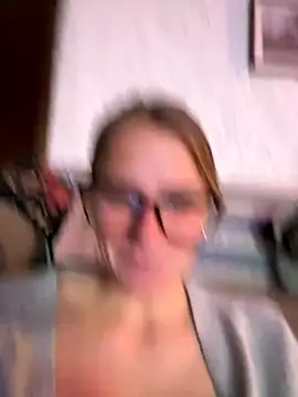 selenaluvv online show from December 2025 04:09:02 PM