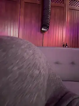 selenaluvv online show from March 2026 03:49:02 PM