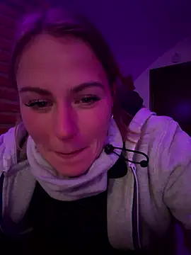 selenaluvv online show from January 2026 06:33:01 PM