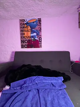 selenaluvv online show from February 2026 03:23:02 PM