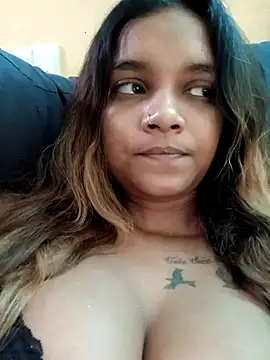 Snapshot of Indianqueen03 chatting on December 2025 01:37:01 PM Indianqueen03 online show from December 2025 01:37:01 PM