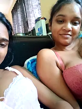 Indianqueen03 online show from October 2025 11:33:01 AM