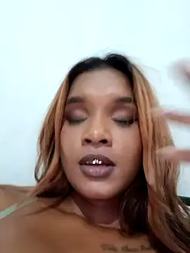 Indianqueen03 online show from March 2025 08:08:01 PM