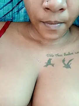 Indianqueen03 online show from April 2026 01:14:02 PM