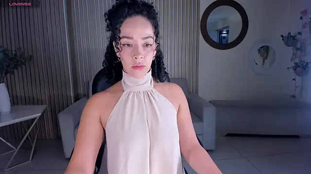 AlessaRomero online show from September 2025 07:32:02 PM