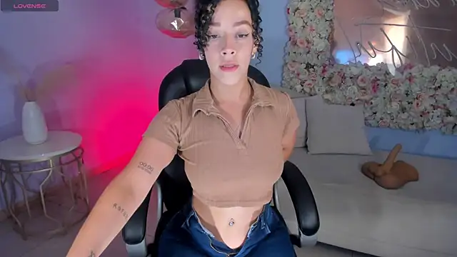 AlessaRomero online show from February 2026 07:58:01 PM