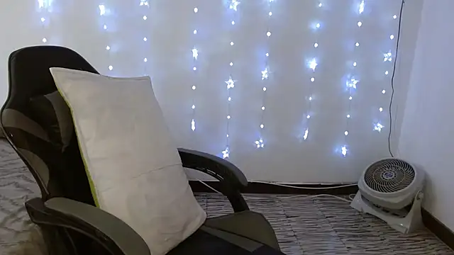  diana cute online show from January 2026 07:42:01 PM