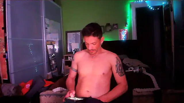 Tony Torrente online show from November 2025 02:17:02 AM