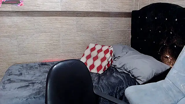 pretty cristal69 online show from October 2025 11:25:02 PM