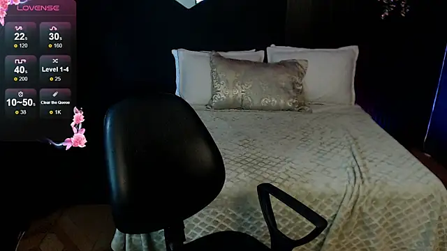 pretty cristal69 online show from February 2026 12:13:02 PM