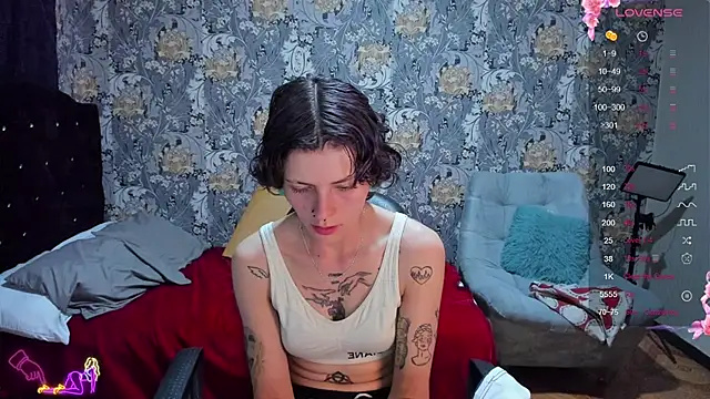 Snapshot of pretty_cristal69 chatting on July 2026 11:33:01 PM pretty cristal69 online show from July 2026 11:33:01 PM