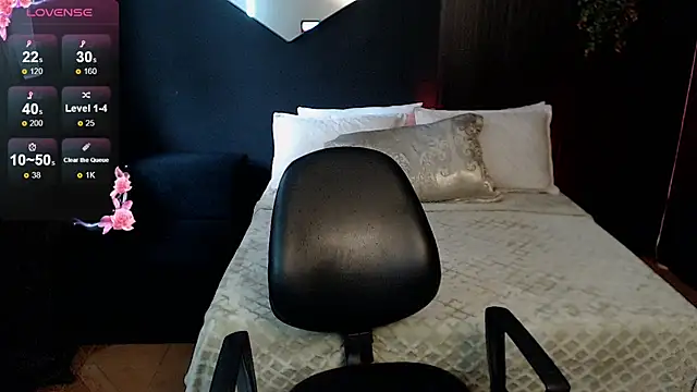 pretty cristal69 online show from February 2026 06:27:02 PM