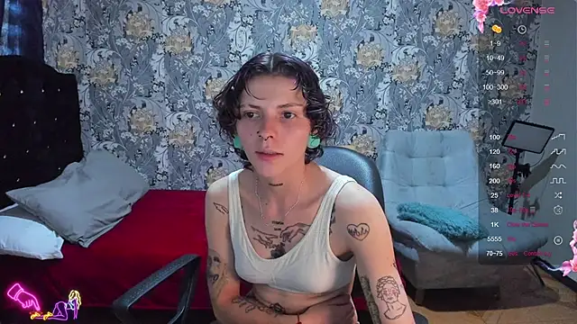 Snapshot of pretty_cristal69 chatting on July 2026 04:52:01 PM pretty cristal69 online show from July 2026 04:52:01 PM