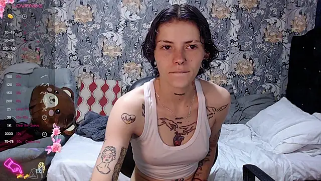 Snapshot of pretty_cristal69 chatting on June 2026 12:14:01 PM pretty cristal69 online show from June 2026 12:14:01 PM
