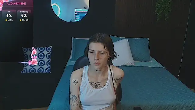 pretty cristal69 online show from December 2025 01:08:02 AM