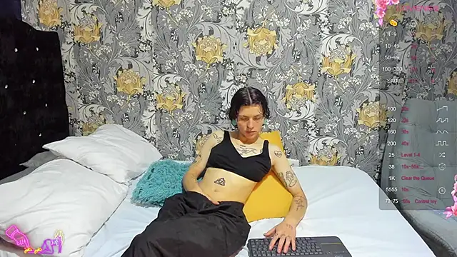 Snapshot of pretty_cristal69 chatting on July 2026 12:05:02 PM pretty cristal69 online show from July 2026 12:05:02 PM