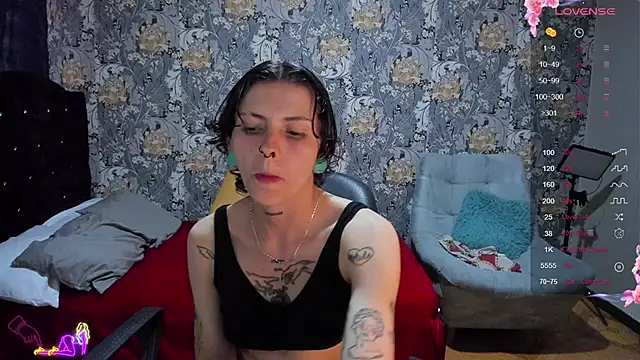 Snapshot of pretty_cristal69 chatting on July 2026 10:17:01 PM pretty cristal69 online show from July 2026 10:17:01 PM
