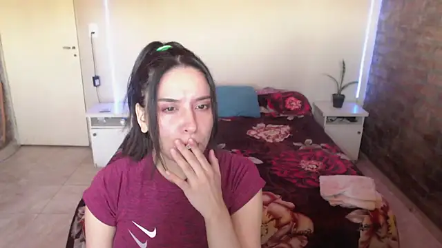 KityEstrover online show from December 2024 12:35:02 PM