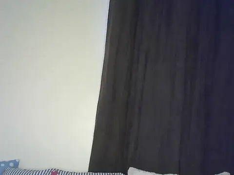 Snapshot of Bella_cute01 chatting on February 2025 12:49:01 PM Bella cute01 online show from February 2025 12:49:01 PM