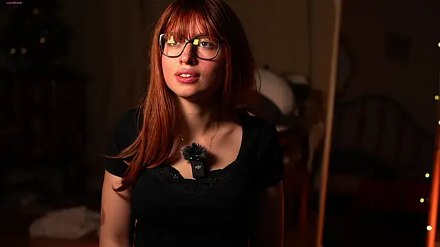 SweetyKitty18 online show from June 2026 06:09:01 PM