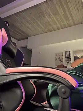 Your Paris online show from November 2025 04:45:01 AM