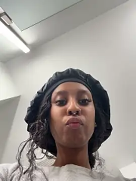 Your Paris online show from February 2026 06:27:01 AM