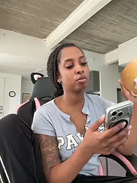 Your Paris online show from November 2025 04:39:02 PM