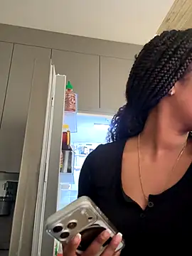 Your Paris online show from November 2025 07:40:01 PM