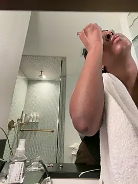 Your Paris online show from February 2026 02:06:02 PM