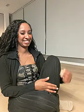 Your Paris online show from March 2026 04:25:01 AM